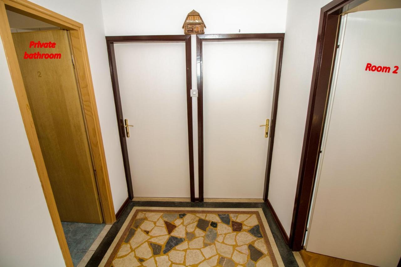 Rooms & Apartment Albina バスカ エクステリア 写真