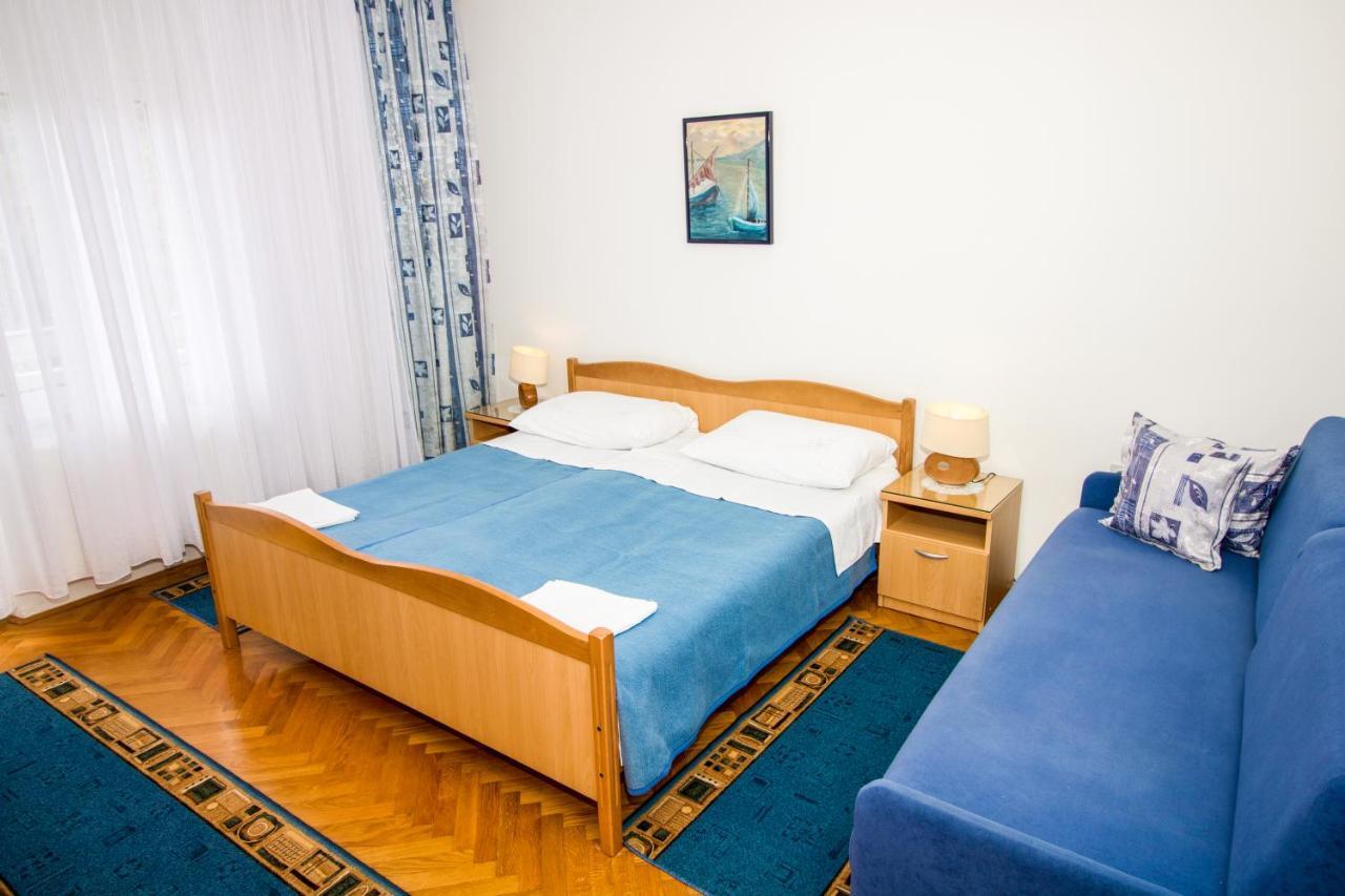 Rooms & Apartment Albina バスカ エクステリア 写真