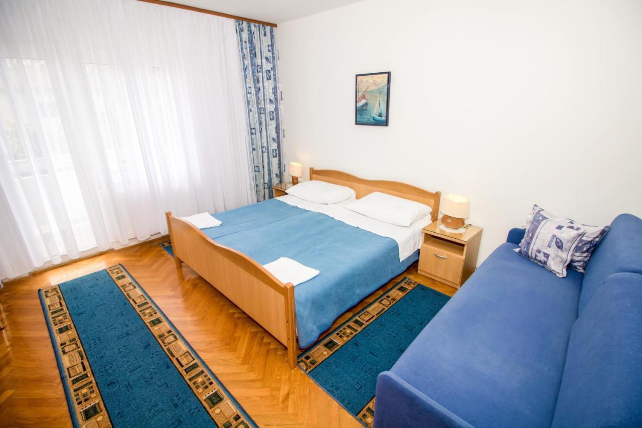 Rooms & Apartment Albina バスカ エクステリア 写真