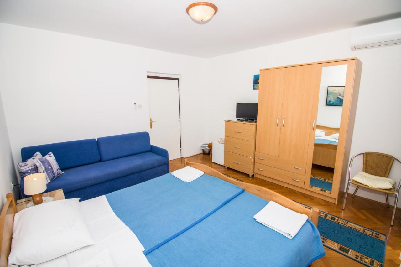 Rooms & Apartment Albina バスカ エクステリア 写真